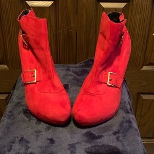 🛍 High heel platform booties 🛍